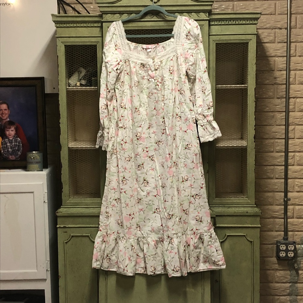Vintage Victoria’s Secret Flannel Nightgown M